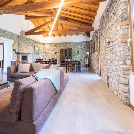 La Casa Sul Ponte بيت ضيافة Travo