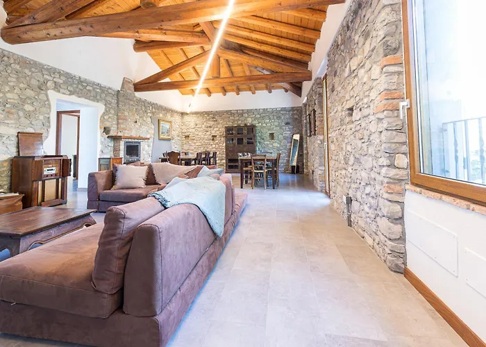 La Casa Sul Ponte بيت ضيافة Travo