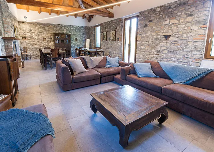 La Casa Sul Ponte بيت ضيافة Travo